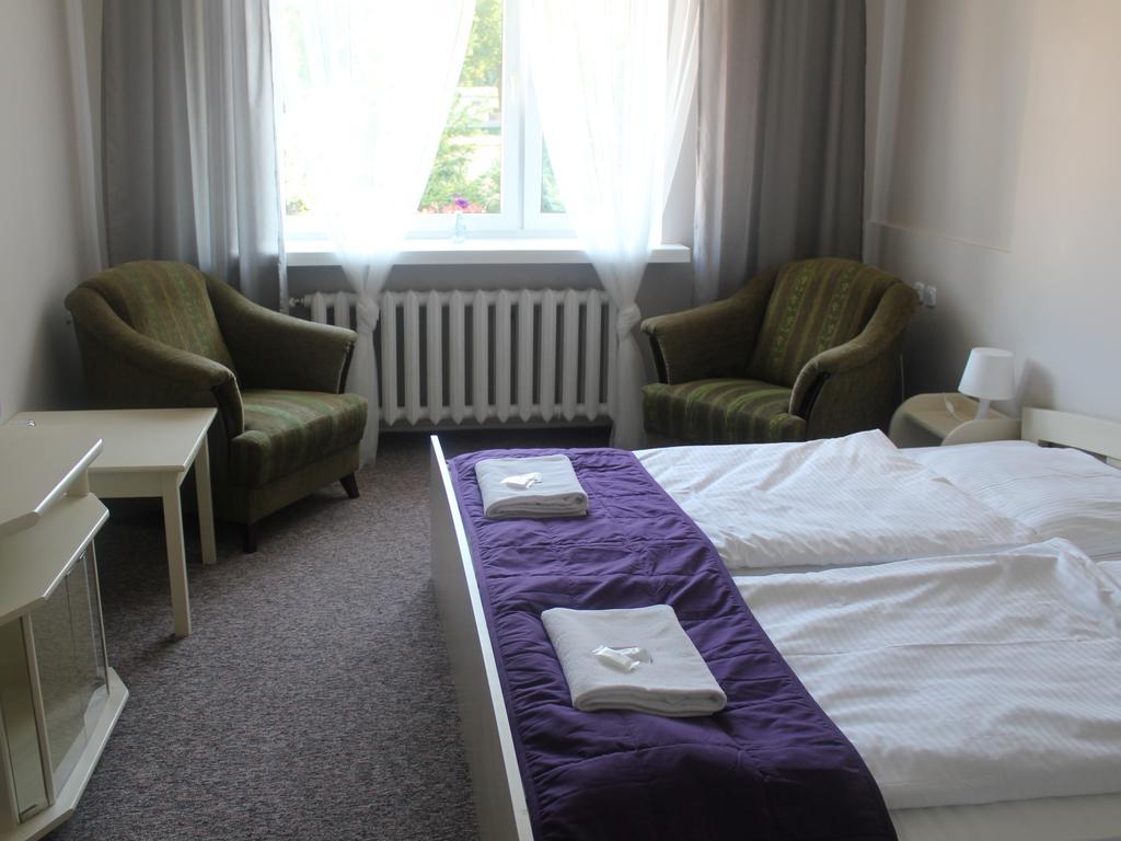 Hotel Pod Debem Zielona Gora  Exterior photo