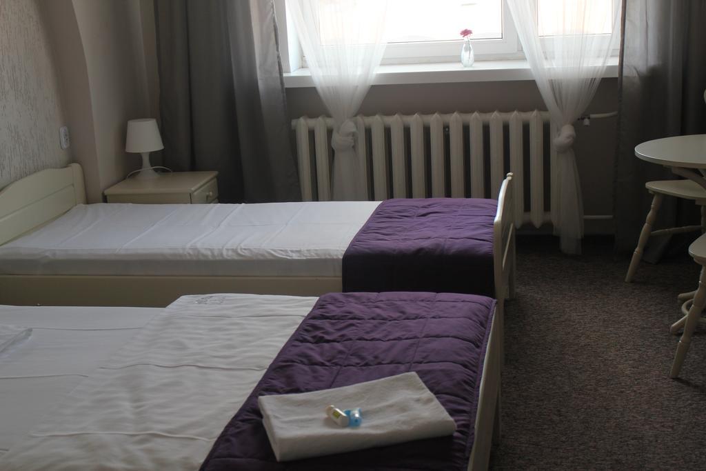 Hotel Pod Debem Zielona Gora  Exterior photo